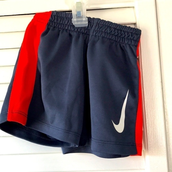 3/$25 Nike 3 piece Lot - Picture 2 of 10